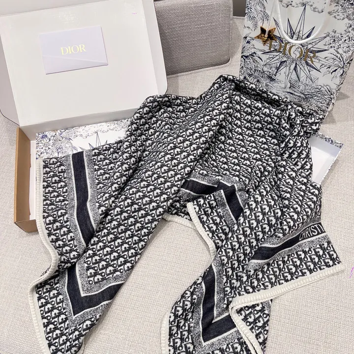 スーパーコピー ディオール マフラー