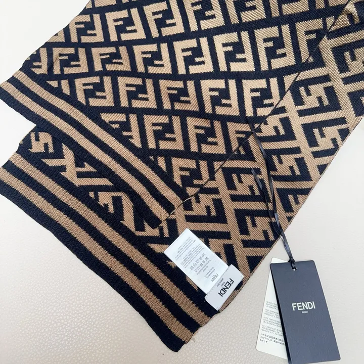 スーパーコピー フェンディ マフラー