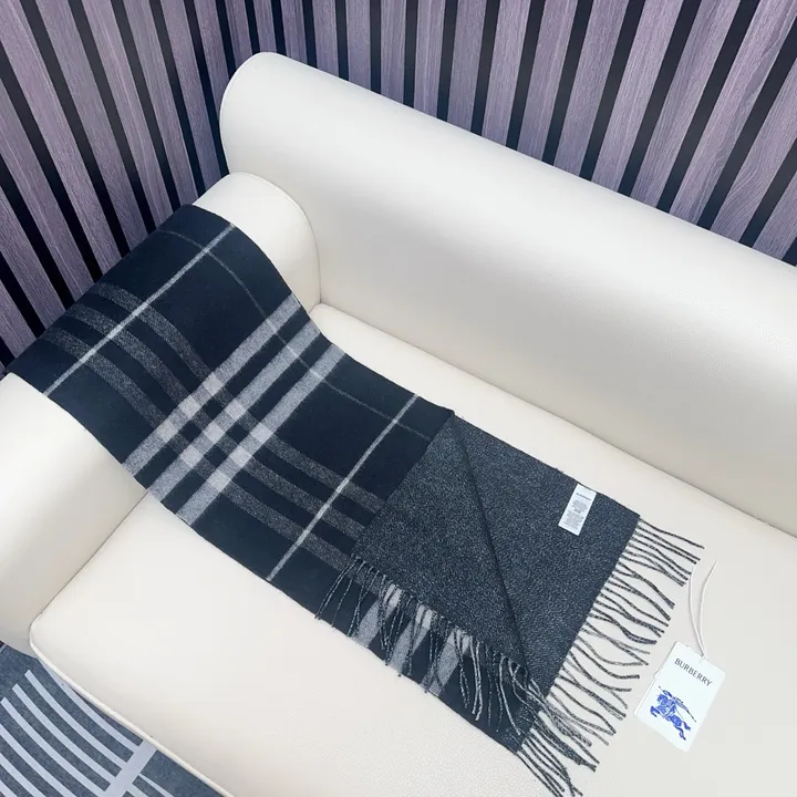 スーパーコピー バーバリー ス マフラー