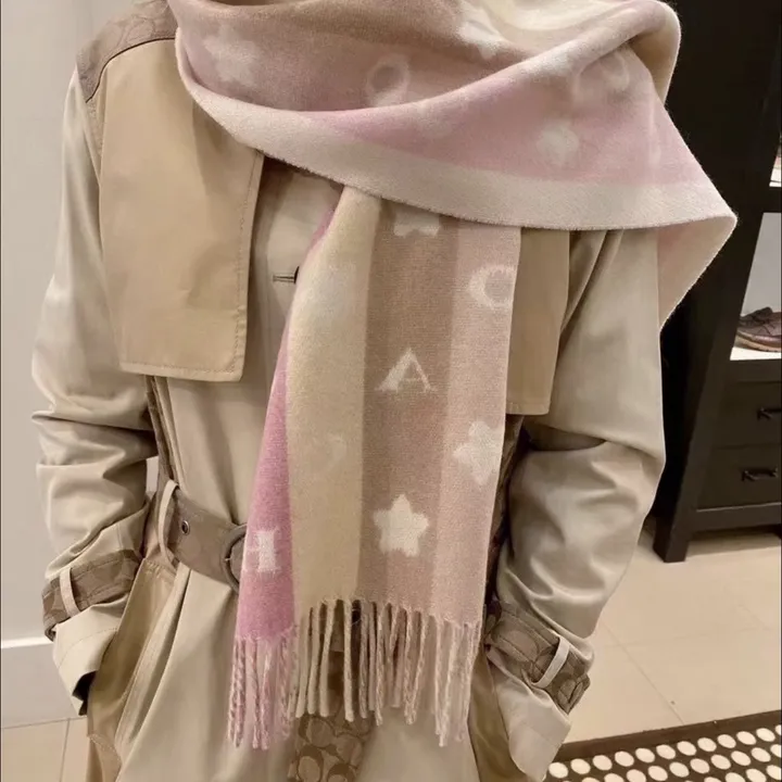 スーパーコピー コーチ マフラー