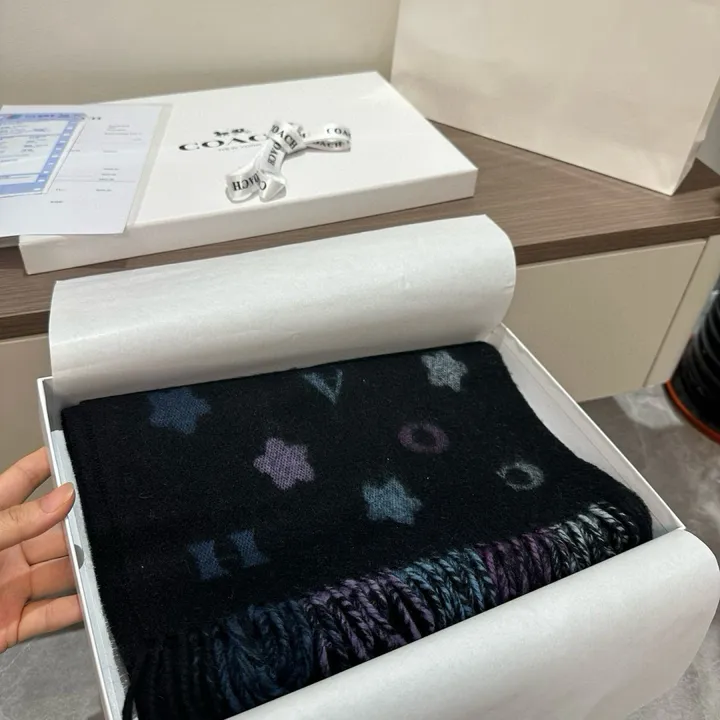 スーパーコピー コーチ マフラー