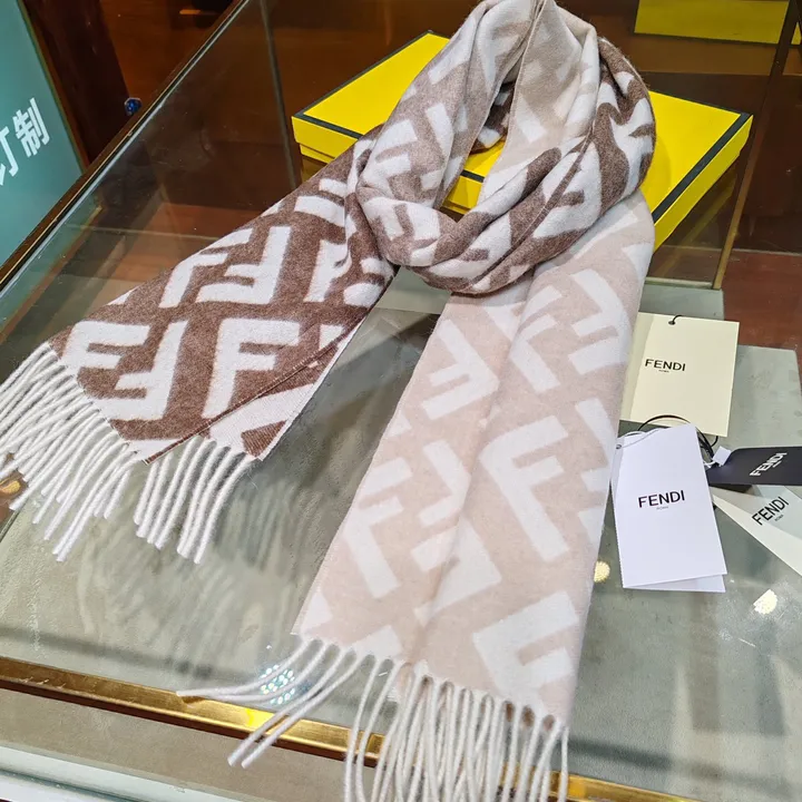 スーパーコピー フェンディ マフラー