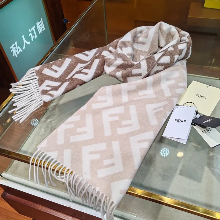 スーパーコピー フェンディ マフラー