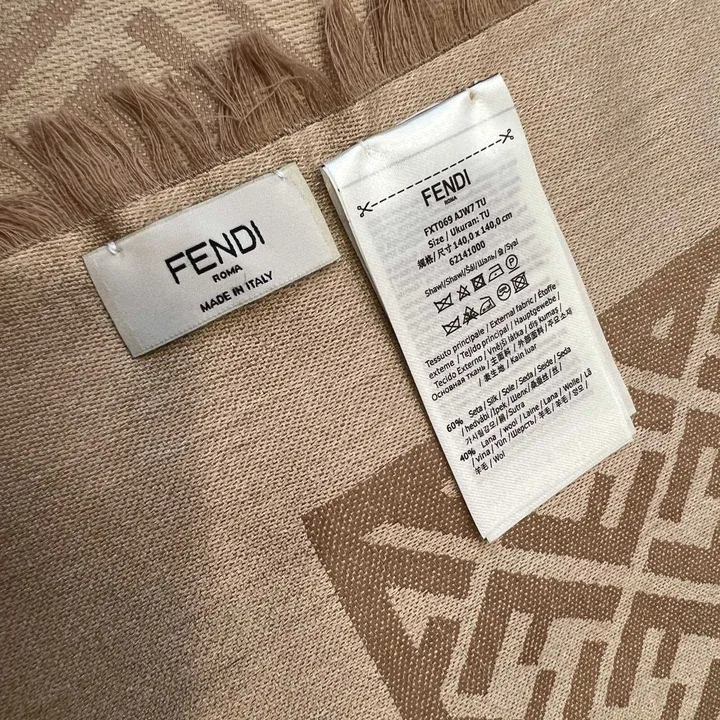 スーパーコピー フェンディ マフラー