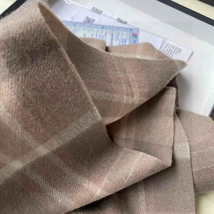 スーパーコピー アルマーニ マフラー