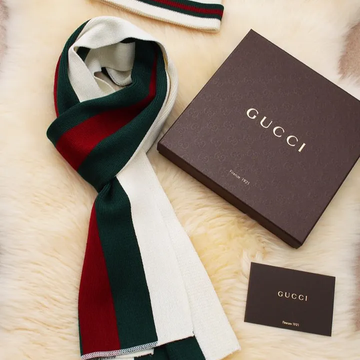 スーパーコピー グッチ マフラー