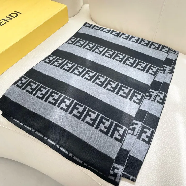 スーパーコピー フェンディ マフラー