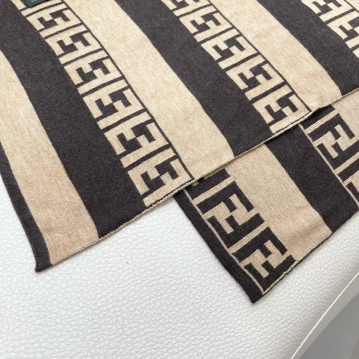 スーパーコピー フェンディ マフラー