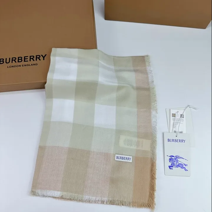 スーパーコピー バーバリー ス マフラー