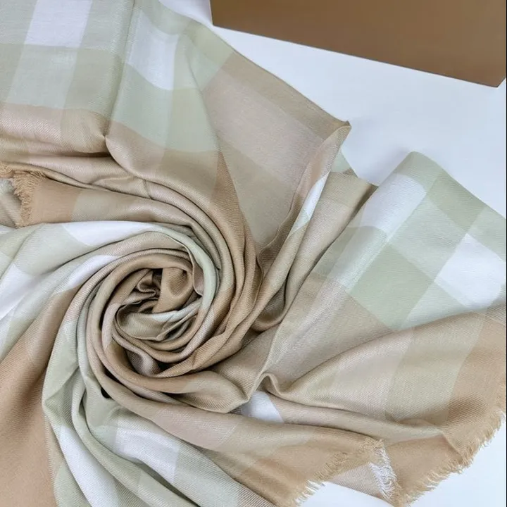 スーパーコピー バーバリー ス マフラー