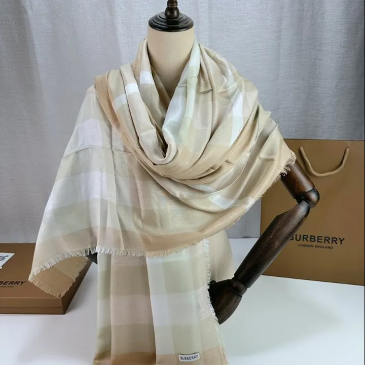 スーパーコピー バーバリー ス マフラー