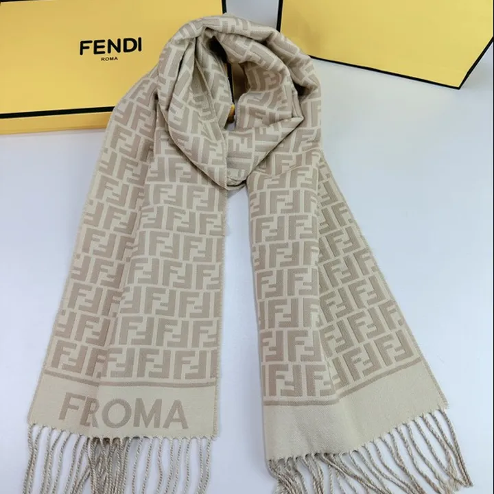 スーパーコピー フェンディ マフラー