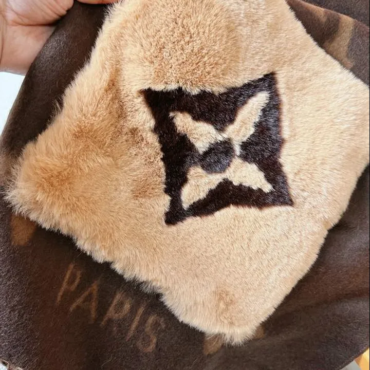 スーパーコピー ルイヴィトン マフラー