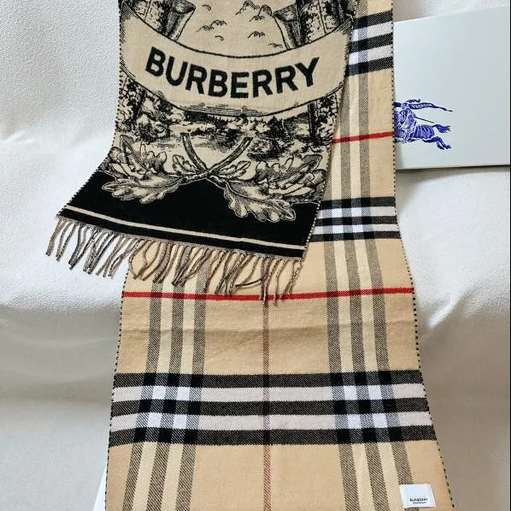 スーパーコピー バーバリー ス マフラー