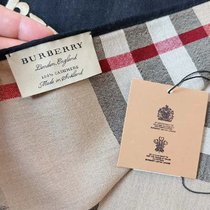 スーパーコピー バーバリー ス マフラー