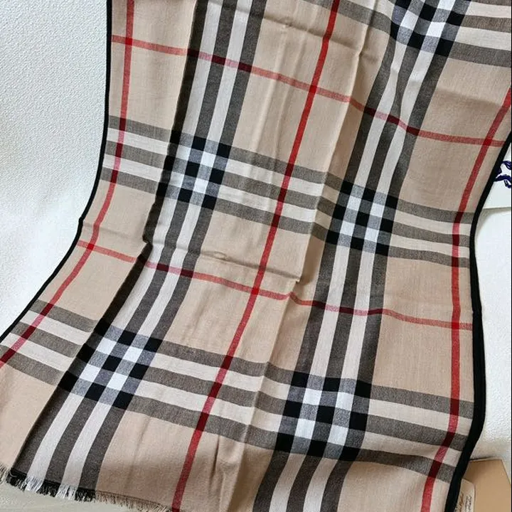 スーパーコピー バーバリー ス マフラー