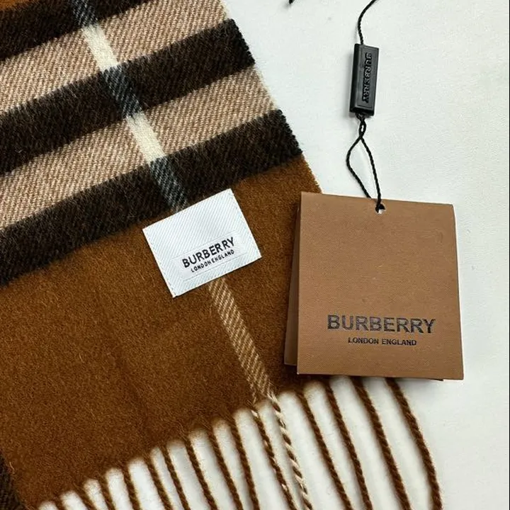 スーパーコピー バーバリー ス マフラー