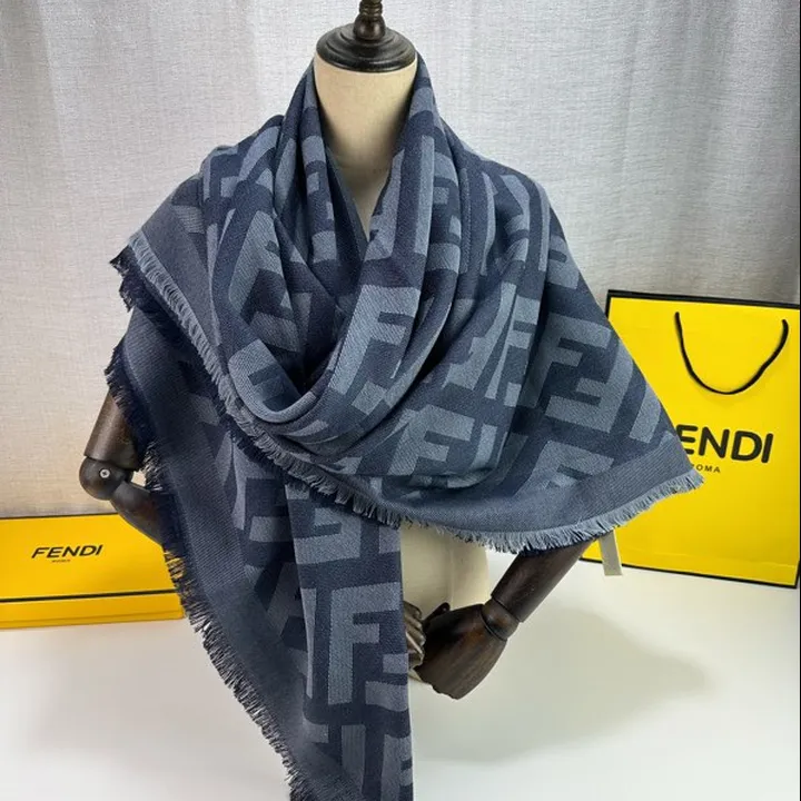 スーパーコピー フェンディ マフラー