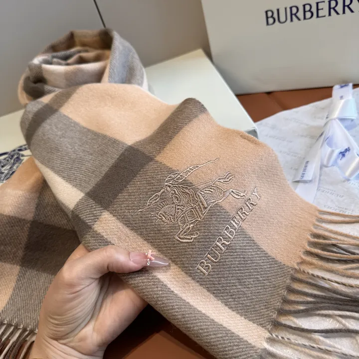 スーパーコピー バーバリー ス マフラー