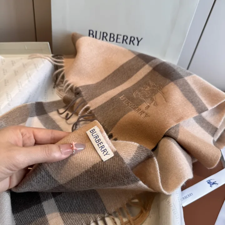 スーパーコピー バーバリー ス マフラー