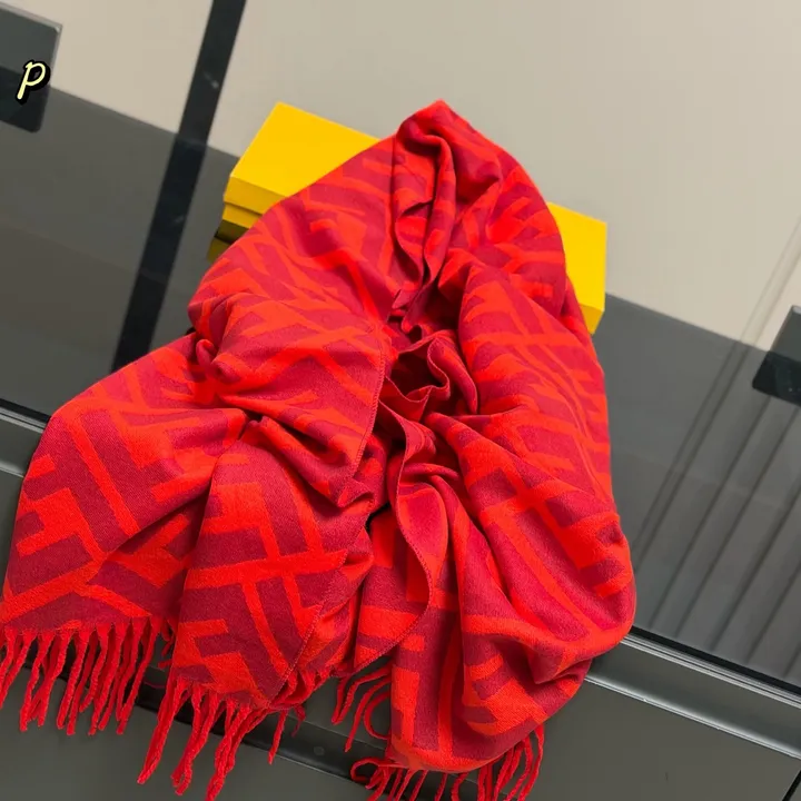 スーパーコピー フェンディ マフラー