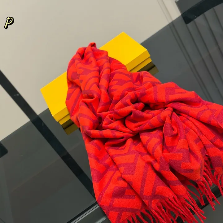 スーパーコピー フェンディ マフラー