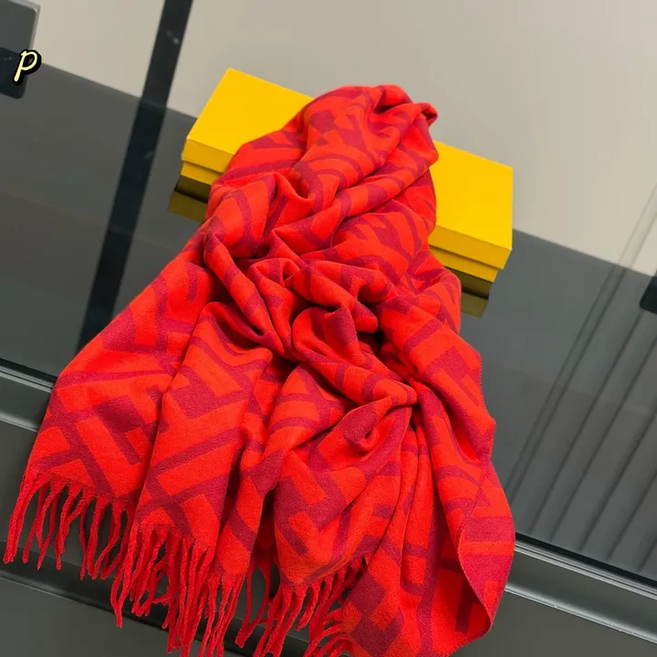 スーパーコピー フェンディ マフラー