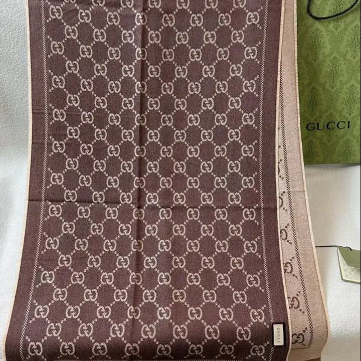 スーパーコピー グッチ マフラー