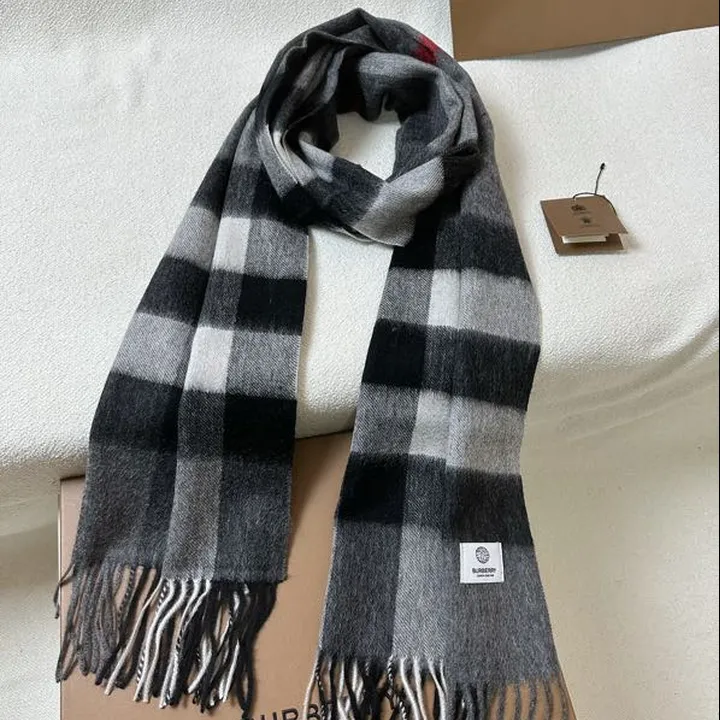 スーパーコピー バーバリー ス マフラー