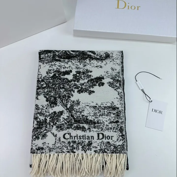 スーパーコピー ディオール マフラー