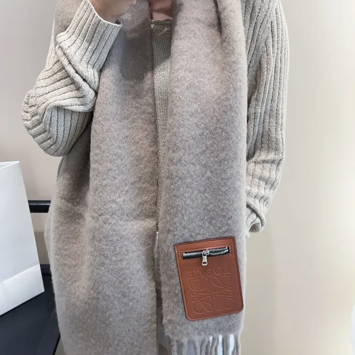 スーパーコピー ロエベ マフラー