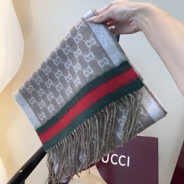 スーパーコピー グッチ マフラー