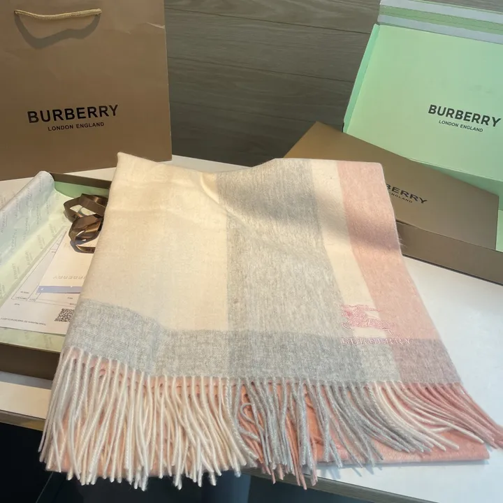 スーパーコピー バーバリー ス マフラー