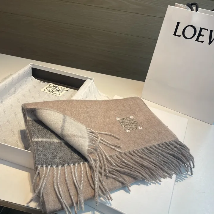 スーパーコピー ロエベ マフラー