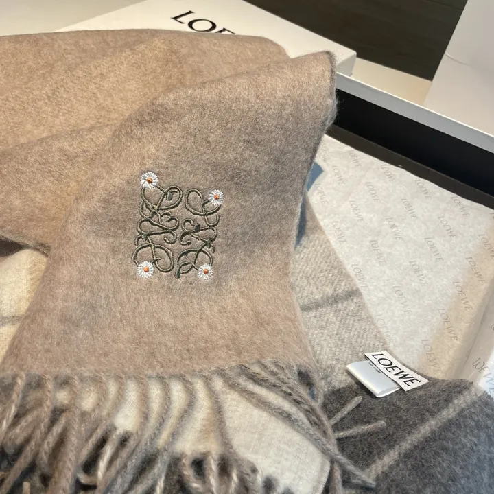 スーパーコピー ロエベ マフラー