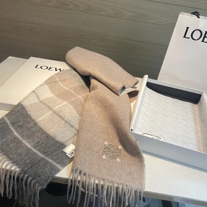 スーパーコピー ロエベ マフラー