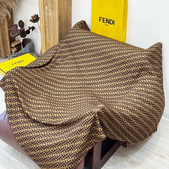 スーパーコピー フェンディ マフラー