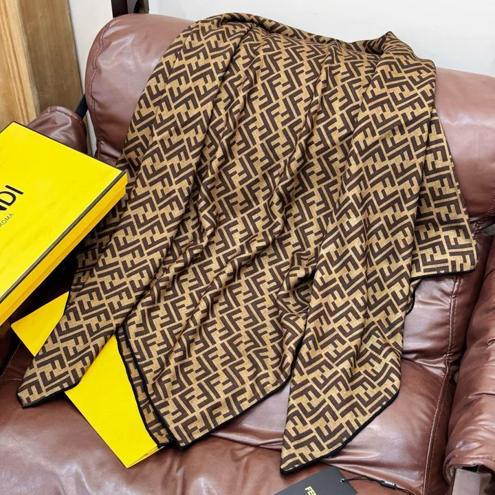 スーパーコピー フェンディ マフラー