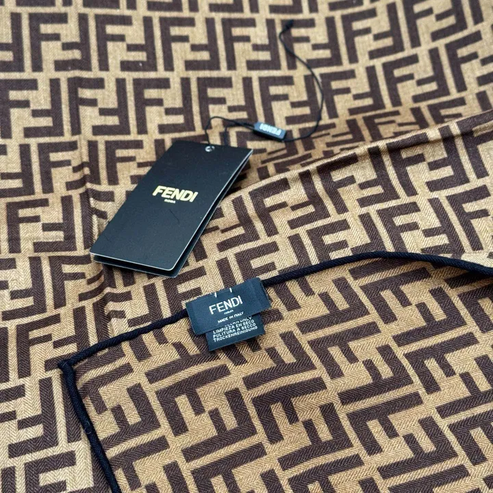 スーパーコピー フェンディ マフラー