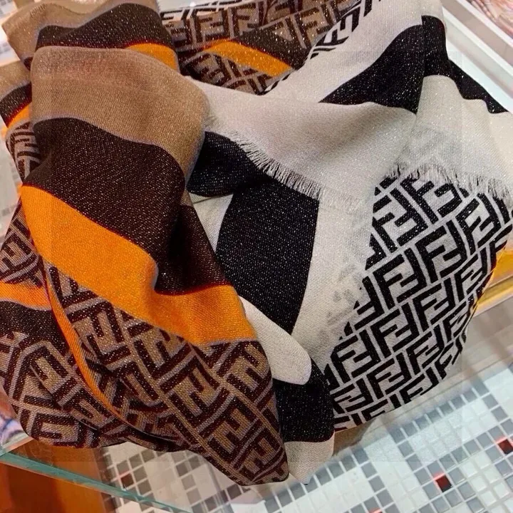 スーパーコピー フェンディ マフラー