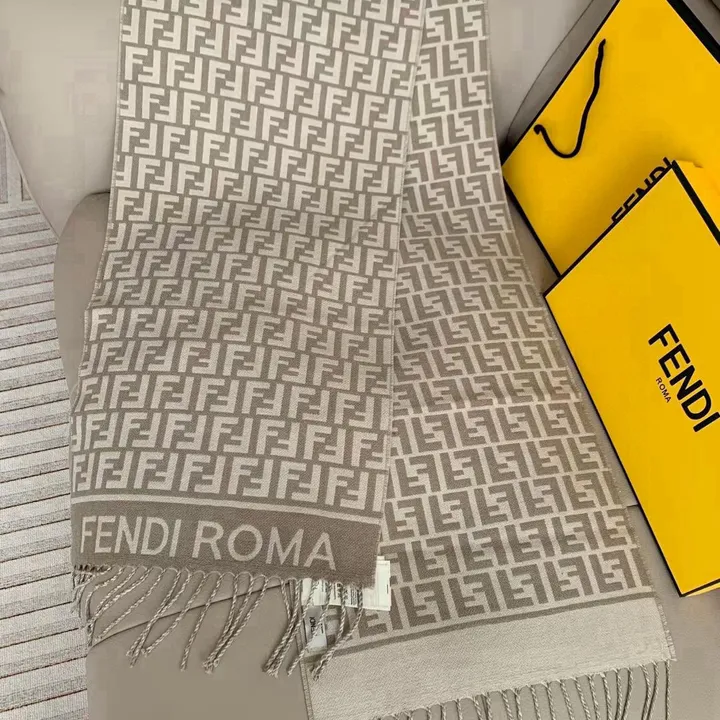 スーパーコピー フェンディ マフラー