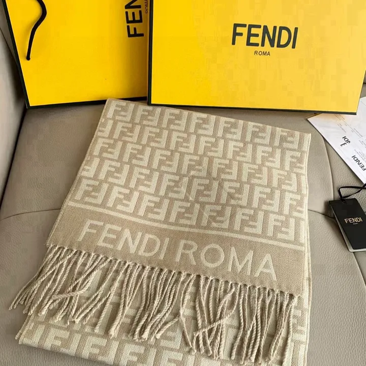 スーパーコピー フェンディ マフラー