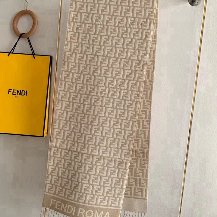 スーパーコピー フェンディ マフラー