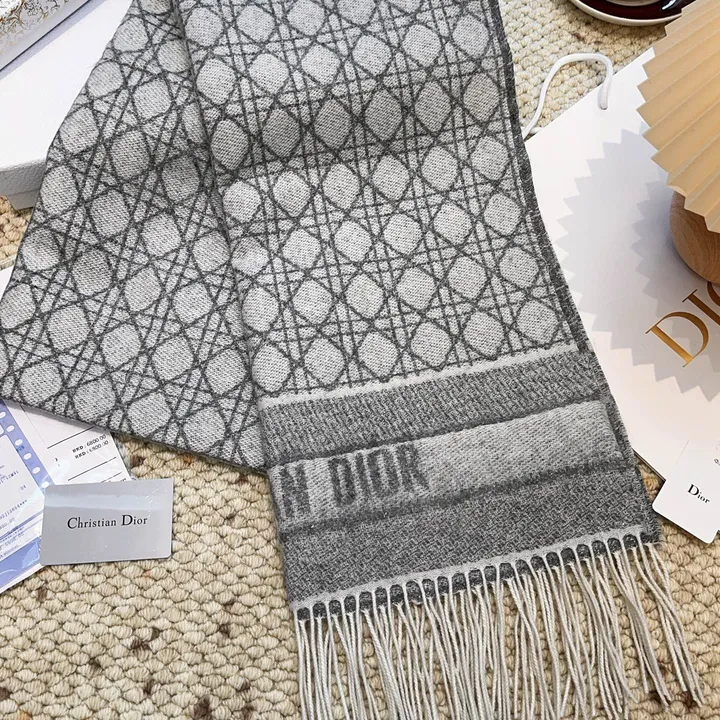 スーパーコピー ディオール マフラー