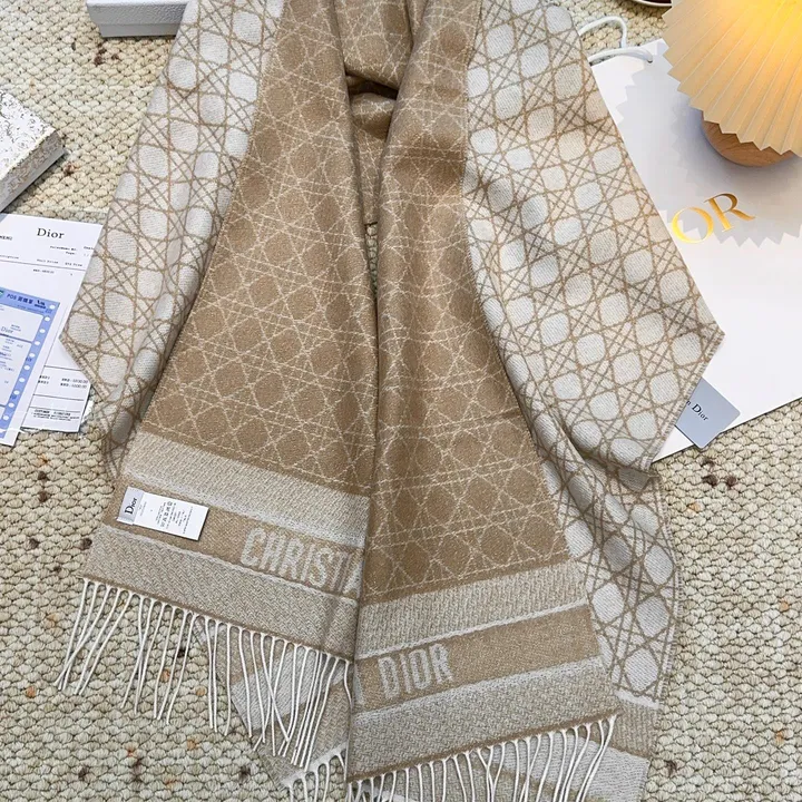 スーパーコピー ディオール マフラー