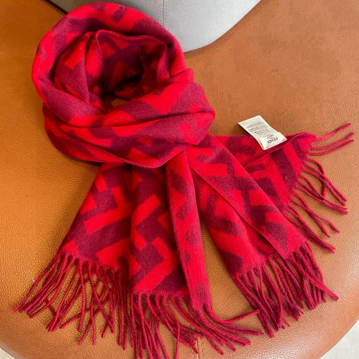 スーパーコピー フェンディ マフラー