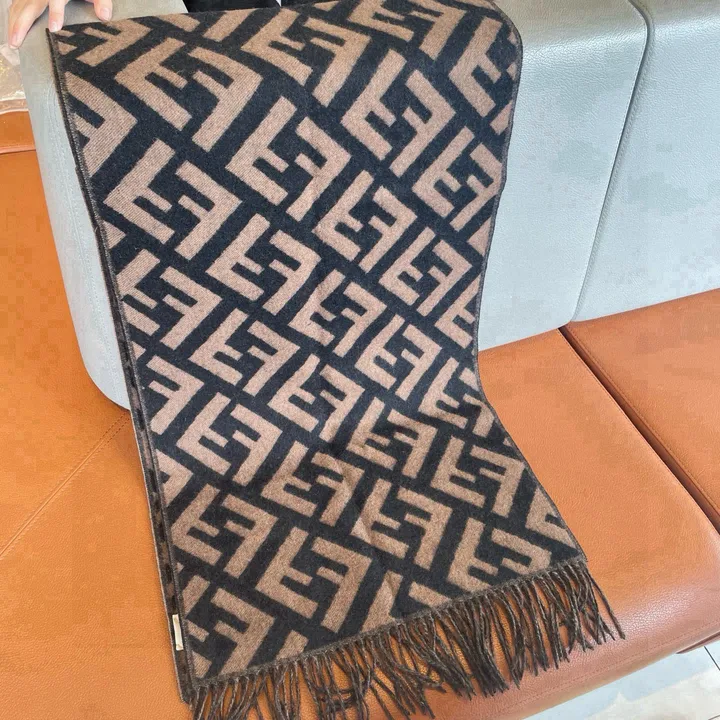 スーパーコピー フェンディ マフラー