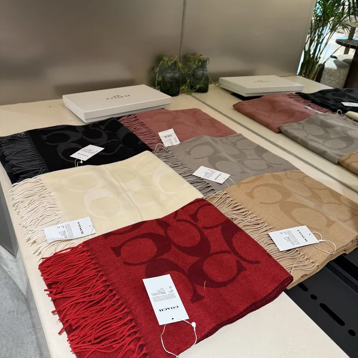 スーパーコピー コーチ マフラー