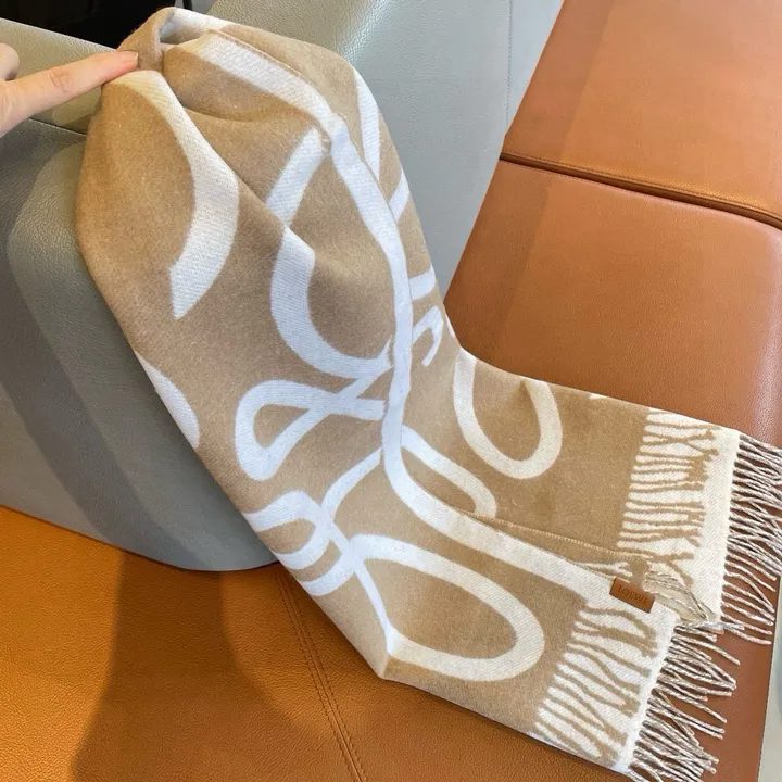 スーパーコピー ロエベ マフラー