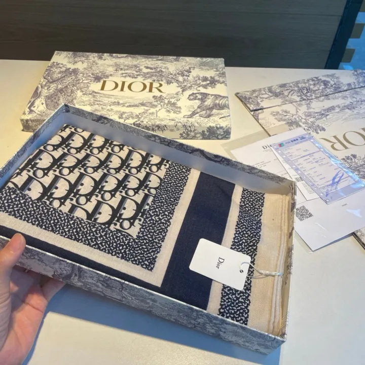 スーパーコピー ディオール マフラー